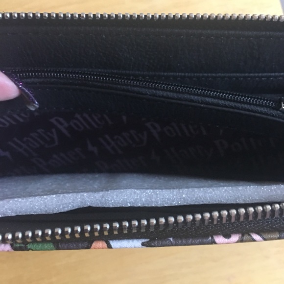 Loungefly Harry Potter Backpack and wallet - Picture 7 of 7